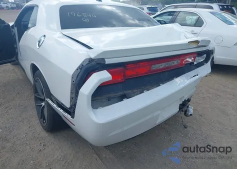 2014 Dodge Challenger Sxt z USA, uszkodzony, nr VIN 2C3CDYAG5EH196844